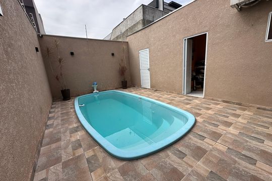 Piscina de casa de condomínio à venda com 2 quartos, 118m² em Alphaville, Santana de Parnaíba