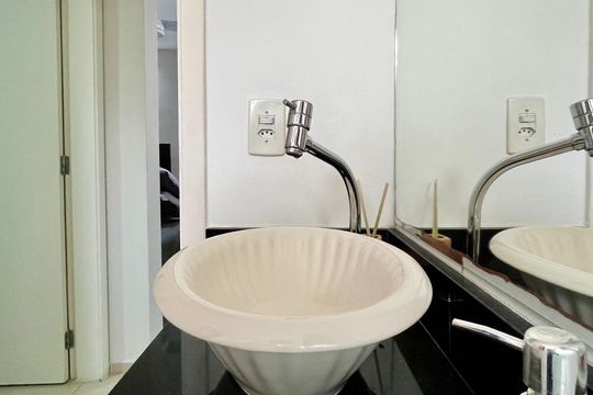 Banheiro de apartamento à venda com 2 quartos, 45m² em Chácaras São Martinho, Campinas
