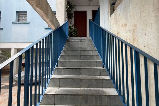 Escada de apartamento à venda com 2 quartos, 45m² em Jardim Tranquilidade, Guarulhos
