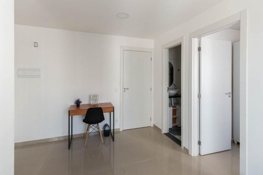 Sala de apartamento para alugar com 1 quarto, 35m² em Santo Cristo, Rio de Janeiro