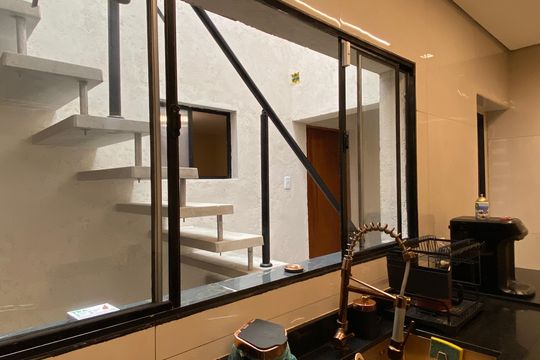 Cozinha de casa para alugar com 3 quartos, 250m² em Km 18, Osasco