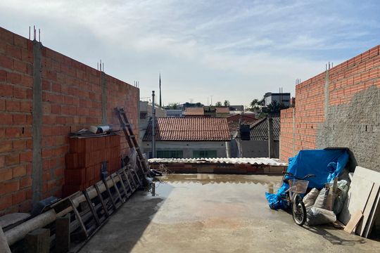 Terraço de casa para alugar com 3 quartos, 250m² em Km 18, Osasco