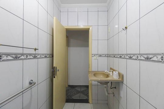 Banheiro de casa à venda com 3 quartos, 180m² em Vila Rica, São Paulo