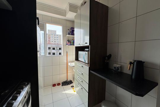 Cozinha de apartamento para alugar com 1 quarto, 32m² em Santa Maria, Osasco