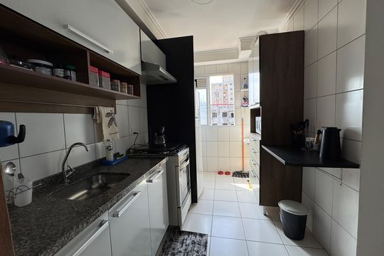 Cozinha de apartamento para alugar com 1 quarto, 32m² em Santa Maria, Osasco