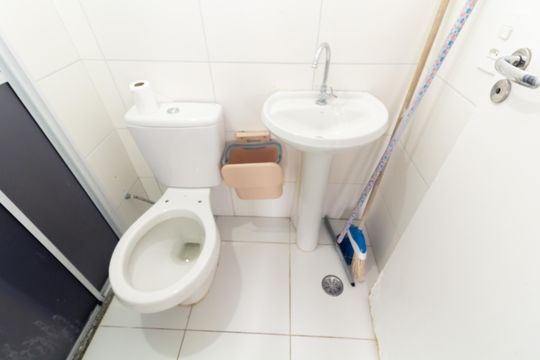Banheiro de apartamento para alugar com 2 quartos, 38m² em Colônia (zona Leste), São Paulo
