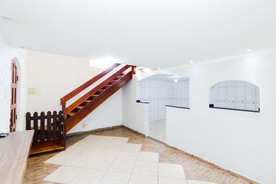 Sala de casa para alugar com 2 quartos, 89m² em Jardim Jovaia, Guarulhos