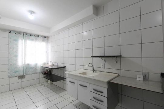 Cozinha de apartamento para alugar com 2 quartos, 49m² em Jardim da Laranjeira (zona Leste), São Paulo