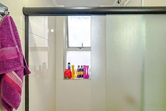 Banheiro de apartamento para alugar com 2 quartos, 45m² em Vila Carrão, São Paulo