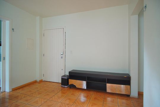 Sala de apartamento para alugar com 1 quarto, 55m² em Três Figueiras, Porto Alegre