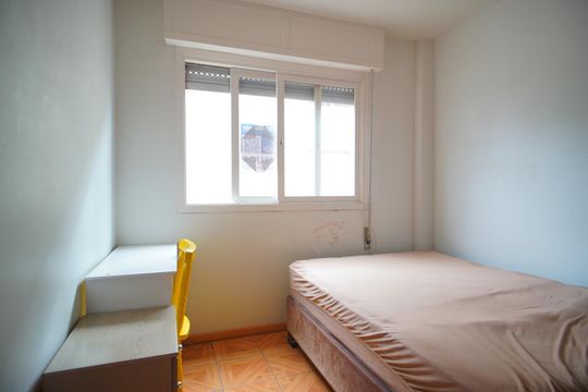 Quarto de apartamento para alugar com 1 quarto, 55m² em Três Figueiras, Porto Alegre
