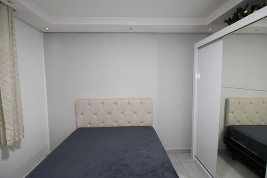Quarto 2 de apartamento para alugar com 2 quartos, 49m² em Jardim Marilu, São Paulo