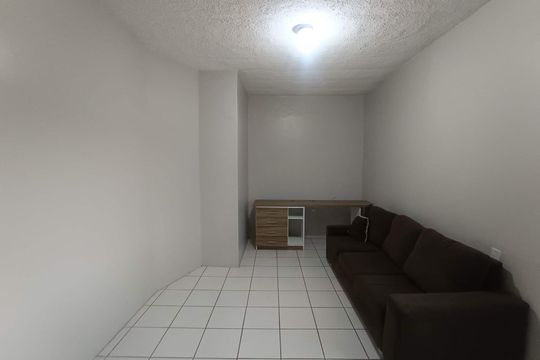 Apartamento para alugar com 3 quartos, 60m² em Navegantes, Porto Alegre