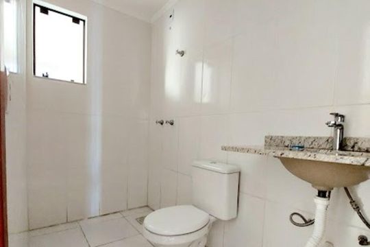 Banheiro 1 de casa para alugar com 3 quartos, 208m² em Hípica, Porto Alegre