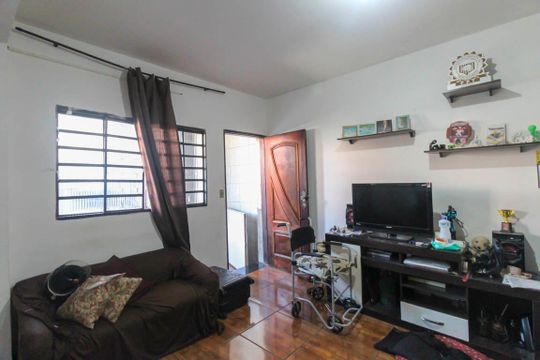 Casa à venda com 5 quartos, 192m² em São Lucas, São Paulo