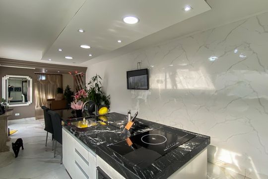 Cozinha de casa à venda com 3 quartos, 300m² em Burgo Paulista, São Paulo