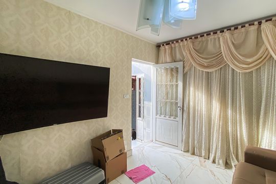 Sala  de casa à venda com 3 quartos, 300m² em Burgo Paulista, São Paulo