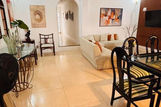 Sala de casa à venda com 7 quartos, 608m² em Taquara, Rio de Janeiro