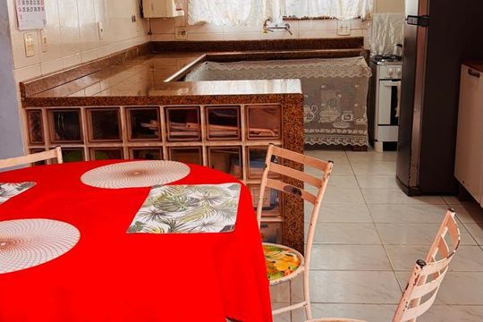 Cozinha de casa para alugar com 7 quartos, 608m² em Taquara, Rio de Janeiro