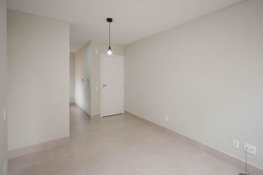 Sala  de apartamento à venda com 2 quartos, 40m² em Jardim Recanto Verde, São Paulo