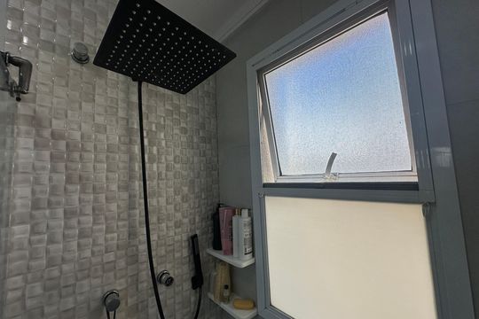 Banheiro da Suíte 2 de apartamento à venda com 2 quartos, 110m² em Alphaville, Santana de Parnaíba