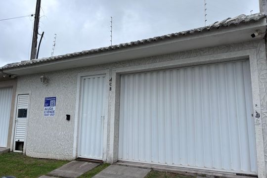 Fachada de casa de condomínio para alugar com 4 quartos, 329m² em Recreio dos Bandeirantes, Rio de Janeiro