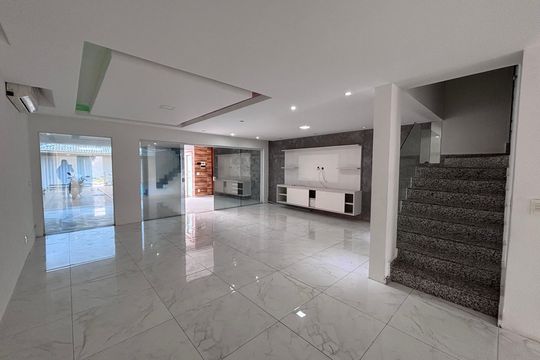 Casa de Condomínio para alugar com 4 quartos, 329m² em Recreio dos Bandeirantes, Rio de Janeiro