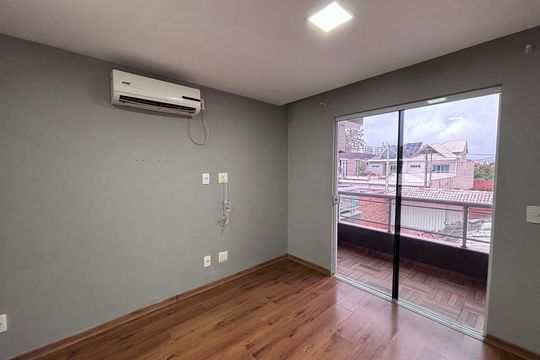 Quarto 1 de casa de condomínio para alugar com 4 quartos, 329m² em Recreio dos Bandeirantes, Rio de Janeiro