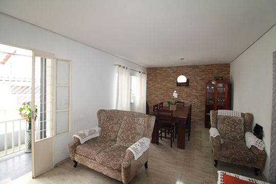 Casa para alugar com 5 quartos, 259m² em Vila Celeste, São Paulo