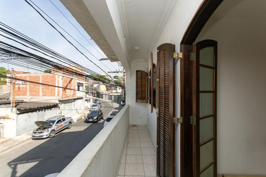 Varanda do Quarto 2 de casa à venda com 3 quartos, 200m² em Vila Aurea, São Paulo