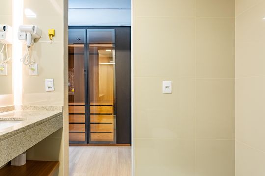 Banheiro de apartamento para alugar com 1 quarto, 39m² em Setor Marista, Goiânia
