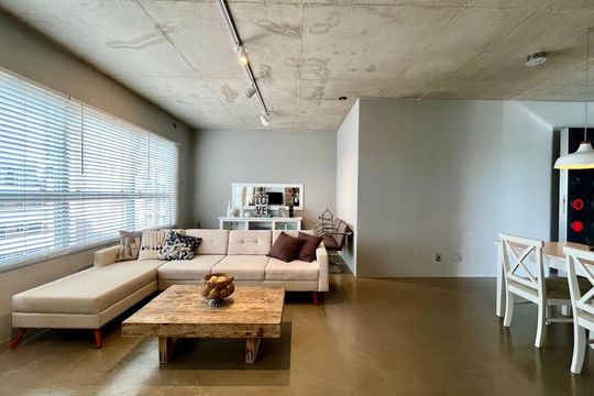 Sala de apartamento à venda com 1 quarto, 70m² em Centro, Campinas