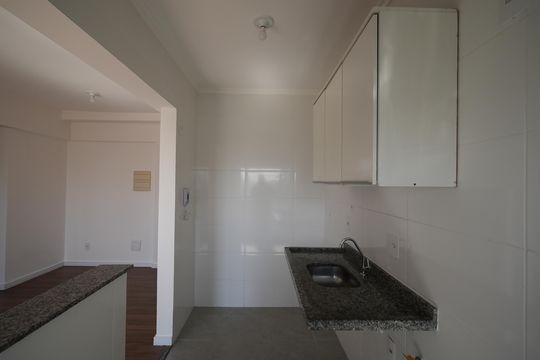 Cozinha de apartamento para alugar com 1 quarto, 40m² em Vila Assunção, Santo André