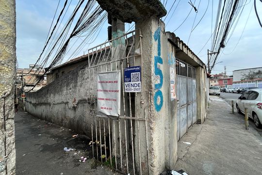 Fachada + placa de casa à venda com 2 quartos, 80m² em Higienópolis, Rio de Janeiro