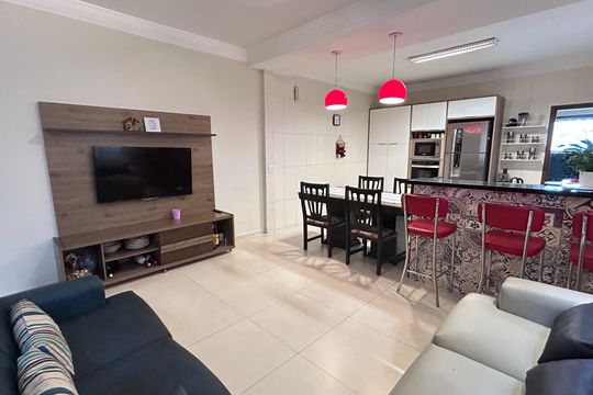 Sala de casa à venda com 3 quartos, 150m² em Jardim Barbosa, Guarulhos