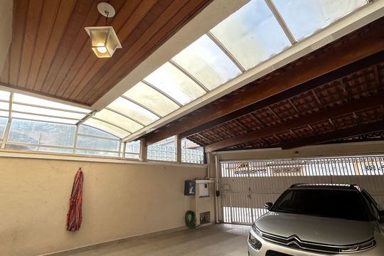 Garagem de casa à venda com 3 quartos, 150m² em Jardim Barbosa, Guarulhos