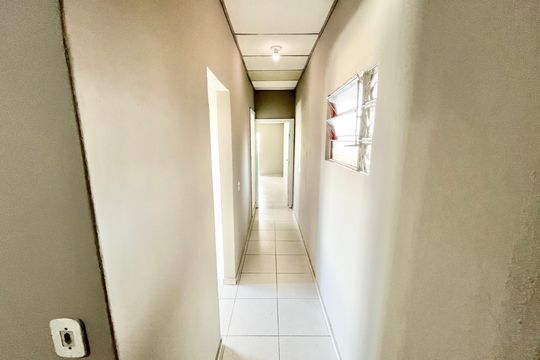 Corredor de casa para alugar com 1 quarto, 55m² em Jardim Santa Cruz (zona Norte), São Paulo