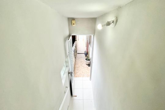 Escada de casa para alugar com 1 quarto, 55m² em Jardim Santa Cruz (zona Norte), São Paulo