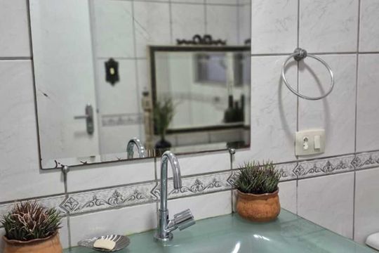 Banheiro de kitnet/studio para alugar com 1 quarto, 35m² em Jardim Oriental, São Paulo