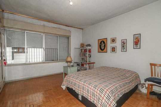 Quarto 1 de apartamento à venda com 4 quartos, 200m² em Rio Branco, Porto Alegre