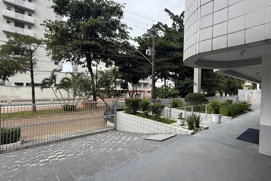 Fachada de apartamento para alugar com 2 quartos, 45m² em Jardim Virginia, Guarujá