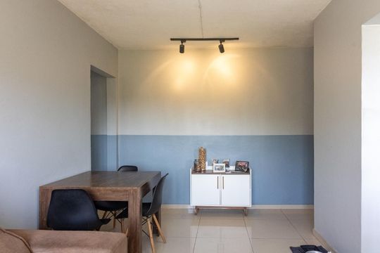 Sala de apartamento à venda com 2 quartos, 62m² em São Sebastião, Porto Alegre