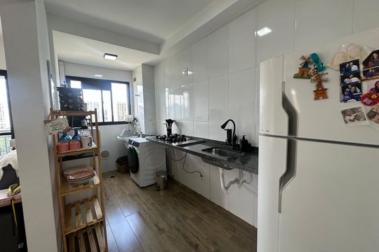 Cozinha de apartamento para alugar com 2 quartos, 55m² em Vila Sao Luiz (valparaizo), Barueri