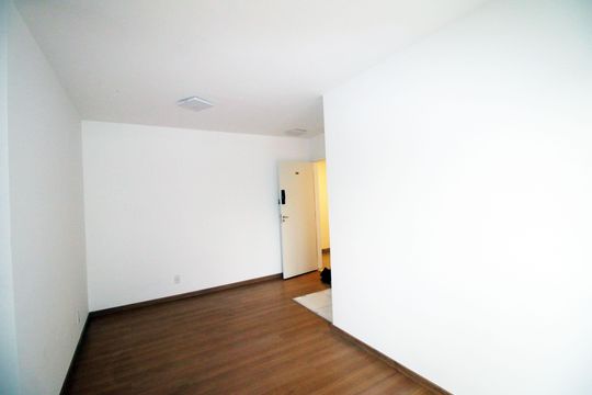 Sala de apartamento à venda com 2 quartos, 50m² em Irajá, Rio de Janeiro