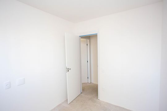 Quarto 2 de apartamento à venda com 2 quartos, 41m² em Canhema, Diadema