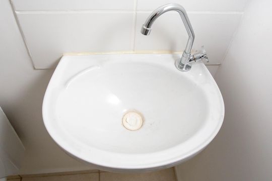 Banheiro de apartamento à venda com 2 quartos, 41m² em Canhema, Diadema