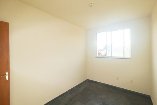 Quarto 1 de apartamento para alugar com 2 quartos, 45m² em Campo Grande, Rio de Janeiro