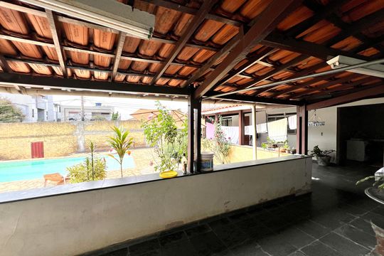 Casa à venda com 5 quartos, 791m² em Santa Amelia, Belo Horizonte