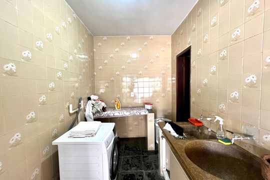 Casa à venda com 5 quartos, 791m² em Santa Amelia, Belo Horizonte