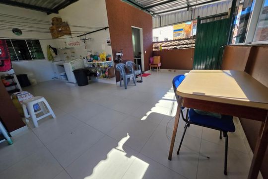 Casa à venda com 7 quartos, 240m² em Vista Alegre, Belo Horizonte